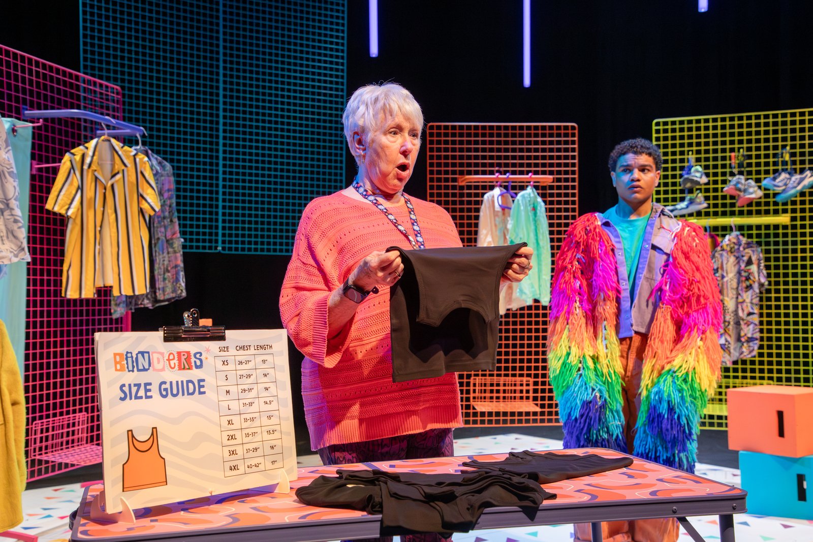 Val (Lindsay Eavis) and Ash (David Carpenter) in Clothes Swap
